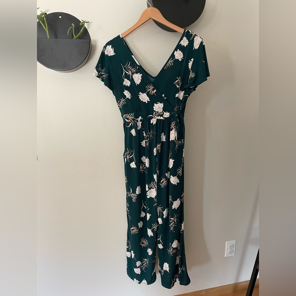 Kaileigh Floral Wrap Jumpsuit Size Medium